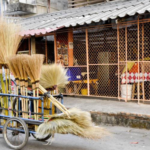 Jackie Mouton : Coup de balais (Thailande)