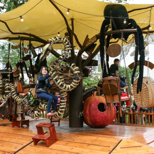 Yves Gelas : Manège (Levallois-Perret)