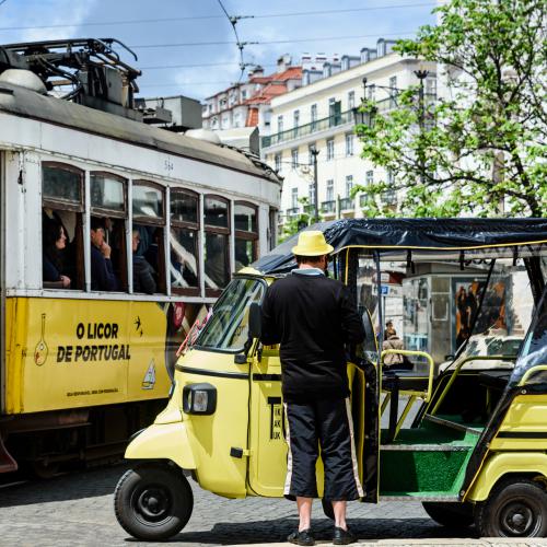 Dominique POTEVIN : Le jaune est mis (Lisbonne)