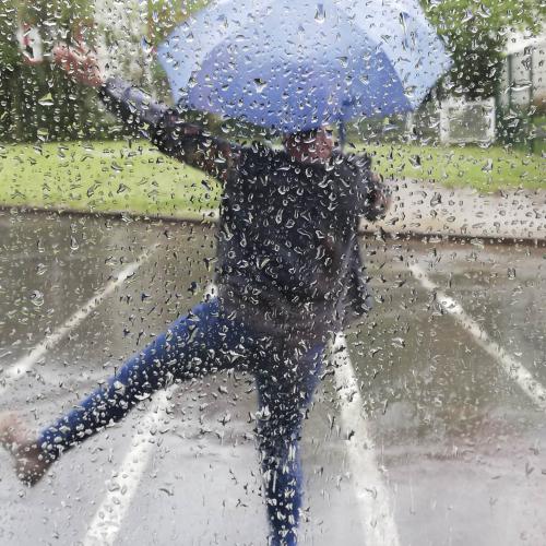 Christine DONAIRE - Singing in the rain