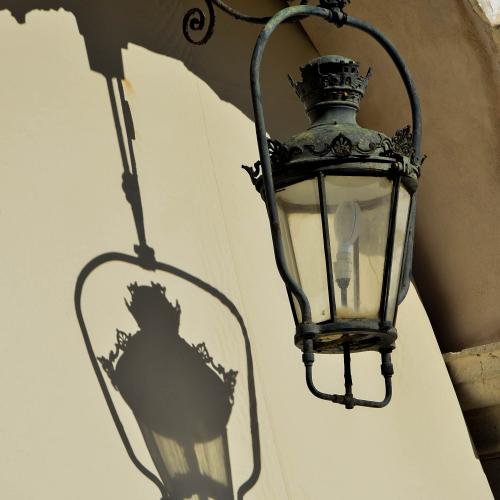 Christine DONAIRE : Lanterne à Corfou