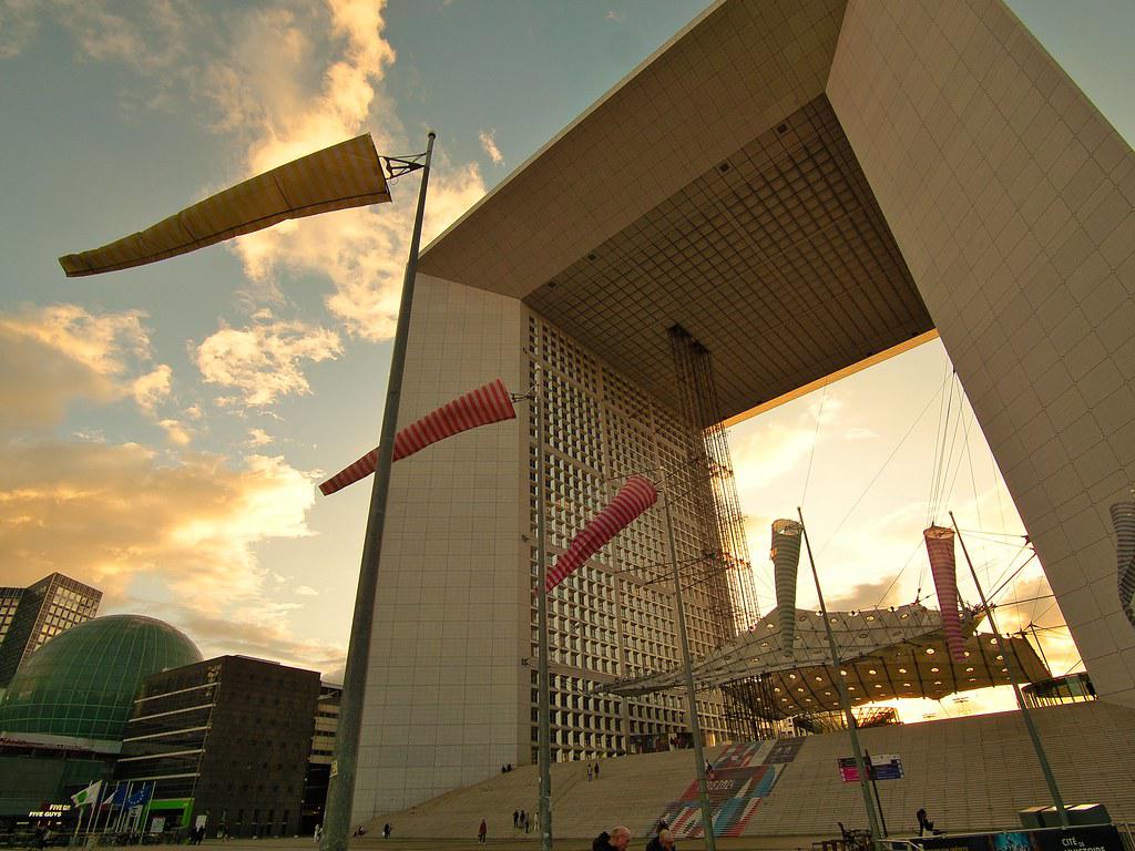 Une soirée sur le parvis