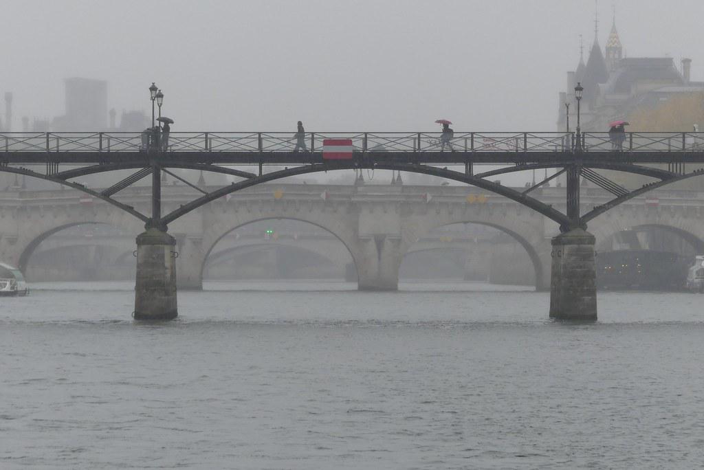 Croisière Parisienne pluvieuse