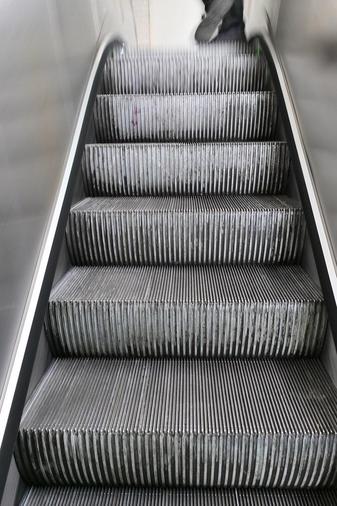 Dans le métro Parisien